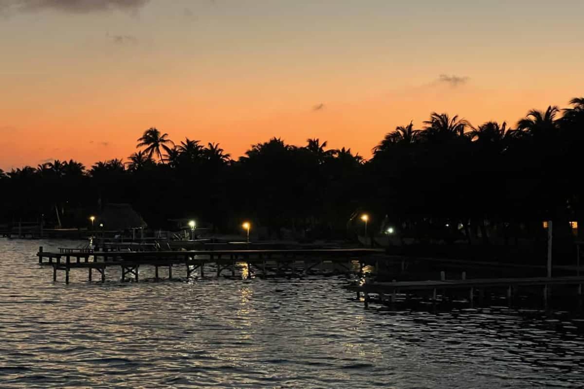 White Sands Cove San Pedro  Esterno foto